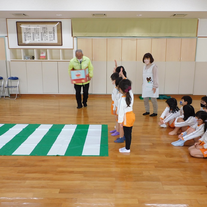 中関幼稚園 | 中関幼稚園は、Happy Day-Home（あたたかい昼間の家庭 